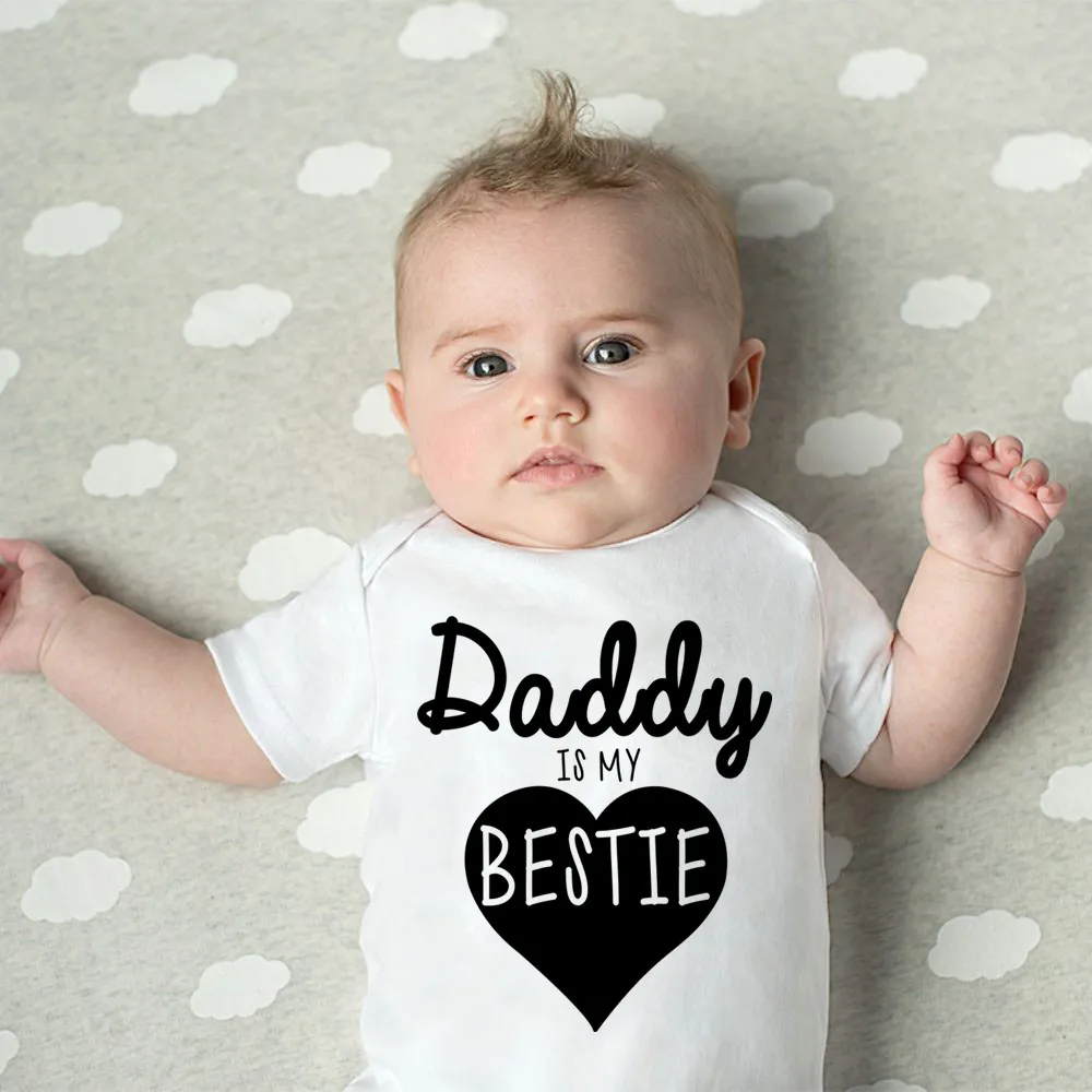 Daddy Is My Bestie Cute Baby B - Baby Clothing Onesies のレビューと価格